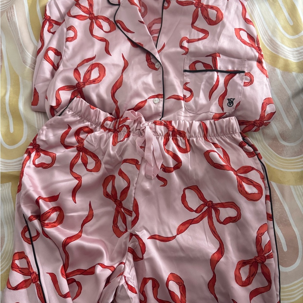 Victoria's Secret Pink and Red Bow Print Pajama Set